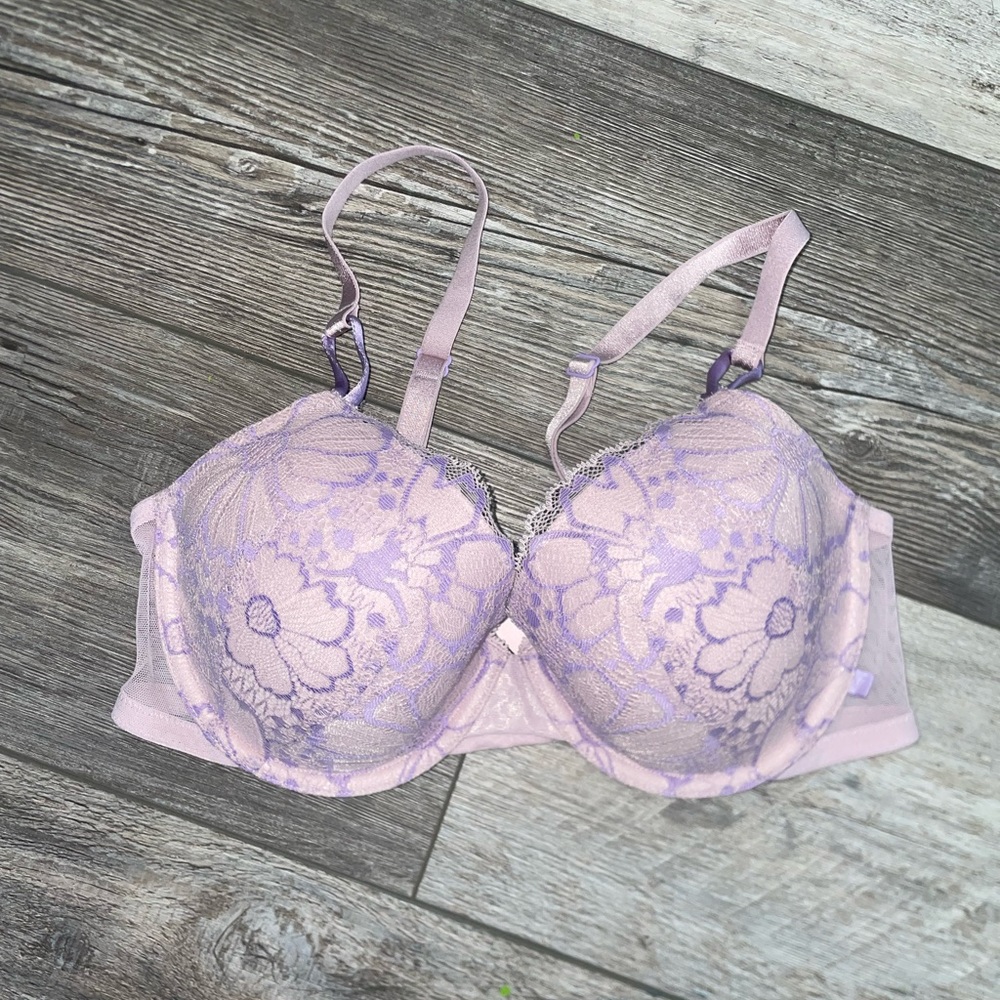 Victorias Secret Lavender Lace Bra 34D